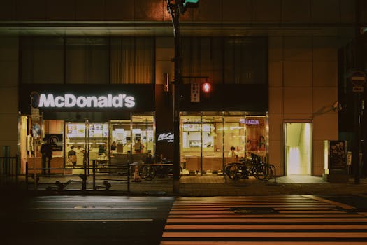 外甥大年初二理发，当晚舅舅车祸去世，舅妈控告其杀人索赔100万！专家：“正月剃头死舅舅”无科学依据 新闻