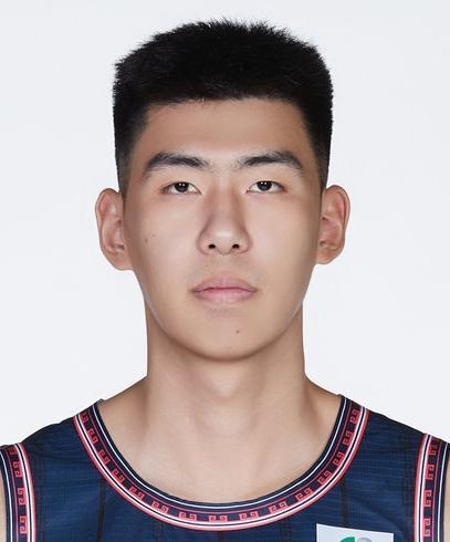  外卡选手惊艳全场，张鼎岩加赛飞跃夺冠；从小CBA梦延续至今 体育新闻 外卡选手惊艳全场，张鼎岩加赛飞跃夺冠；从小CBA梦延续至今 体育新闻