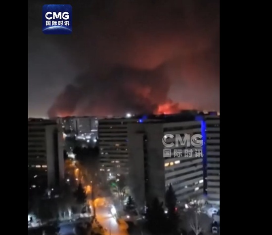  导弹警报彻夜回荡以色列；伊朗本土机场烈焰冲天，海湾枢纽突发中断。 新闻 导弹警报彻夜回荡以色列；伊朗本土机场烈焰冲天，海湾枢纽突发中断。 新闻