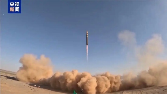  导弹警报彻夜回荡以色列；伊朗本土机场烈焰冲天，海湾枢纽突发中断。 新闻 导弹警报彻夜回荡以色列；伊朗本土机场烈焰冲天，海湾枢纽突发中断。 新闻