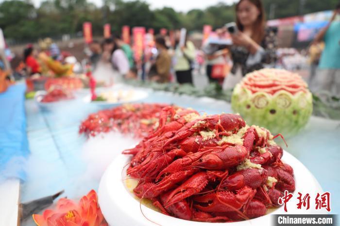 惊蛰春耕之际;习近平倾听“三农”心声;乡村振兴蓝图徐徐展开。 文化旅游 惊蛰春耕之际;习近平倾听“三农”心声;乡村振兴蓝图徐徐展开。 文化旅游