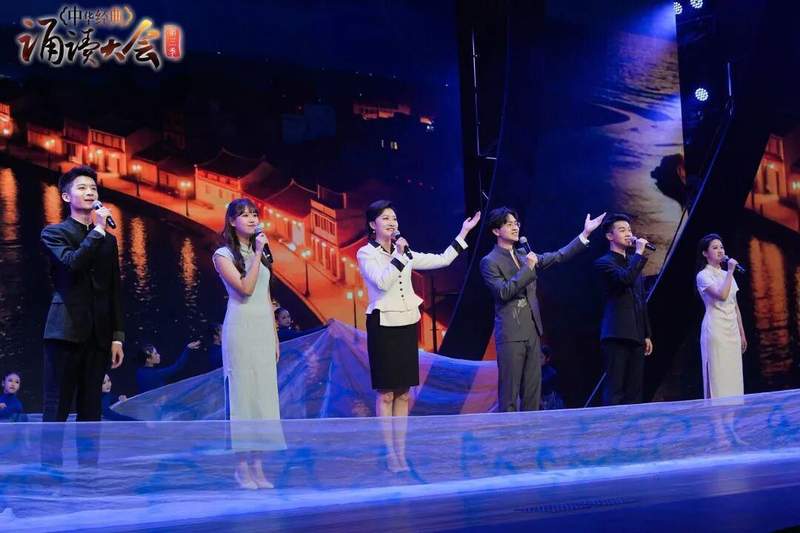  春日耕读新风尚，经典诵声传四方；政策引领书香路，心灵家园渐芬芳。 文化旅游