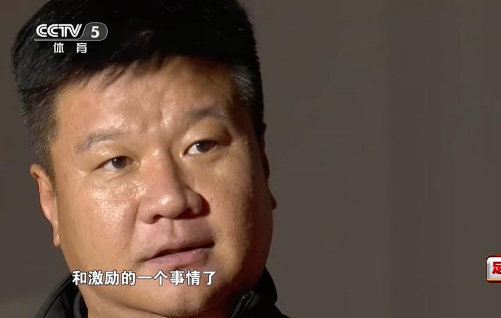 百倍努力与零点觉醒:职业足球转型期的逻辑推演 体育新闻