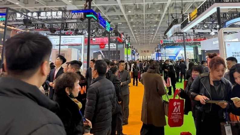  深海机密：长三角储能巨兽的海外征途与码头突围 新闻