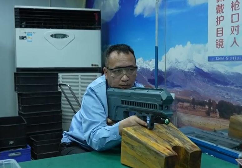 深度解析：电磁枪械如何重塑轻武器技术格局