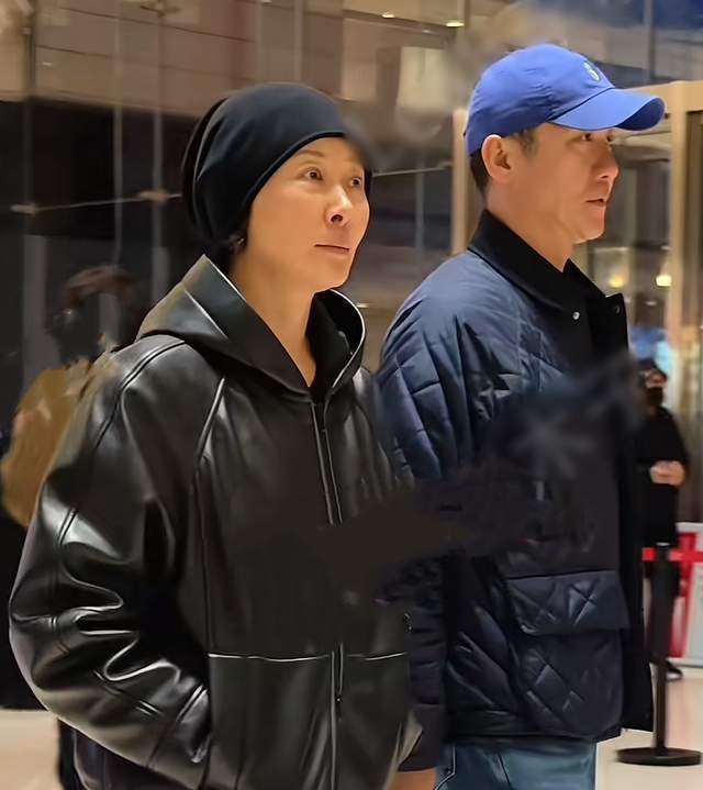  十五年，她为何不肯说那句“我愿意”？柯蓝的答案藏在这三个细节里 情感心理